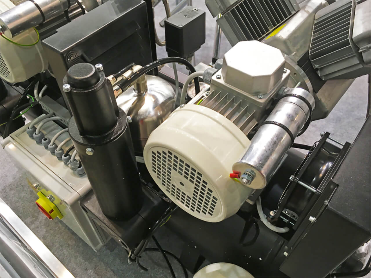 4 types of air compressors comparison application linquip