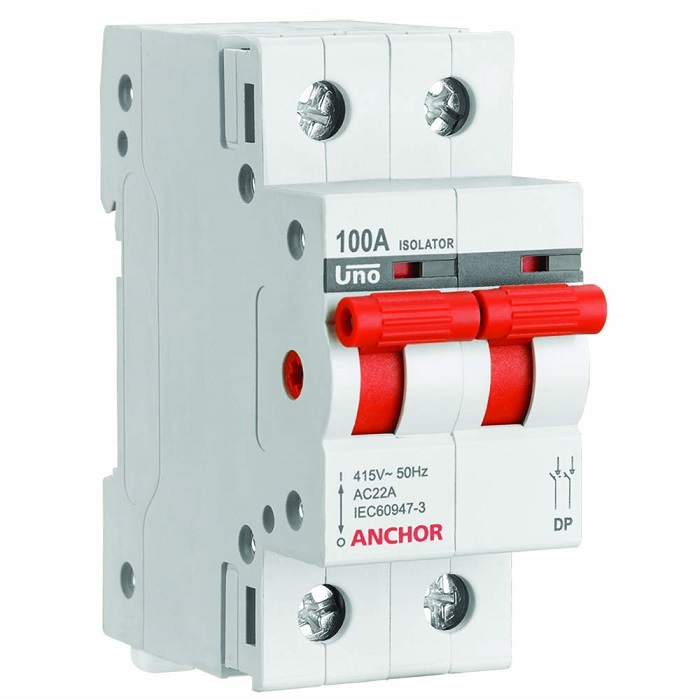 difference between isolator and circuit breaker