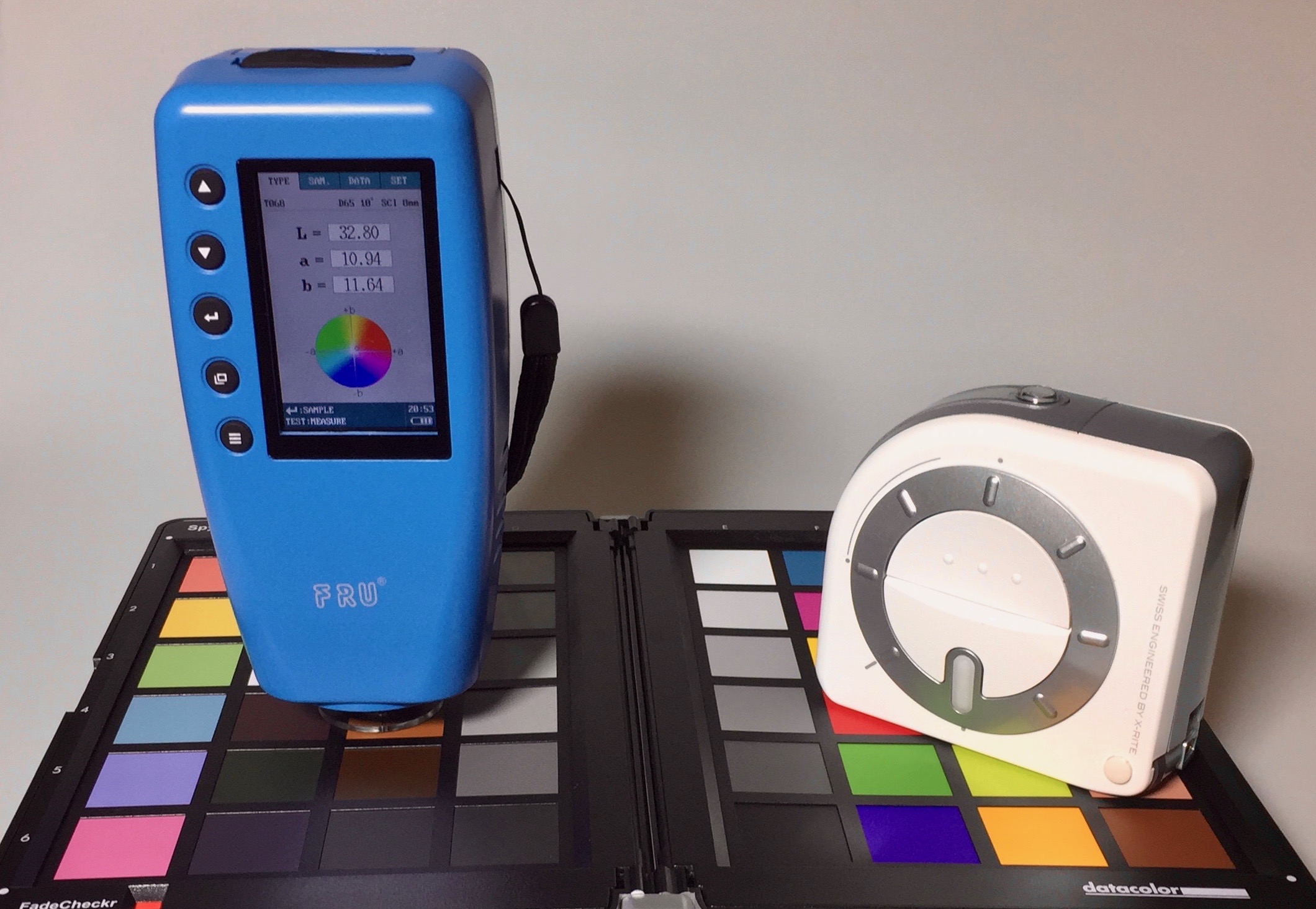 Spectrophotometer VS Colorimeter