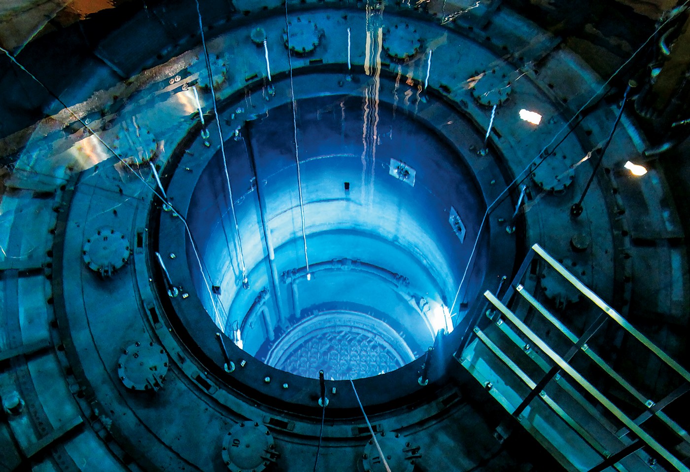 how does a nuclear reactor work