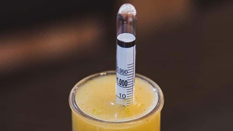 how to use and read a hydrometer