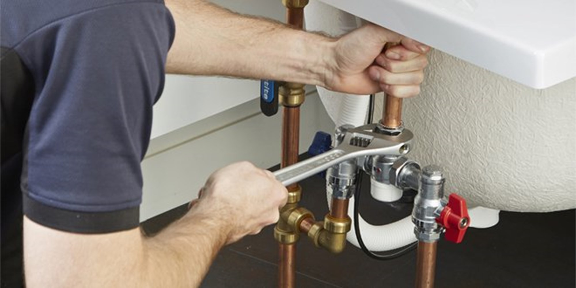 How to Install a Thermostatic Mixing Valve (Costs and Maintenance in 2022) 