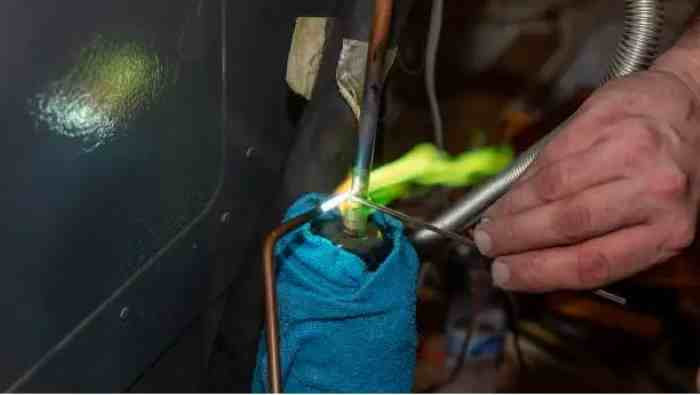 Reliable Connections: Mastering Copper Tube Brazing in HVAC 4 flame brazing copper tube Copper tube brazing