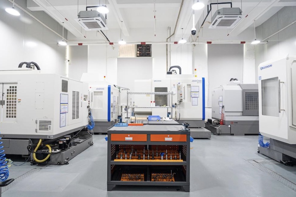 WayKen’s 5-Axis CNC Machining for Complex Aluminum Automation Components 2 Screenshot 1405 04 05 at 14.41.36 5-Axis CNC