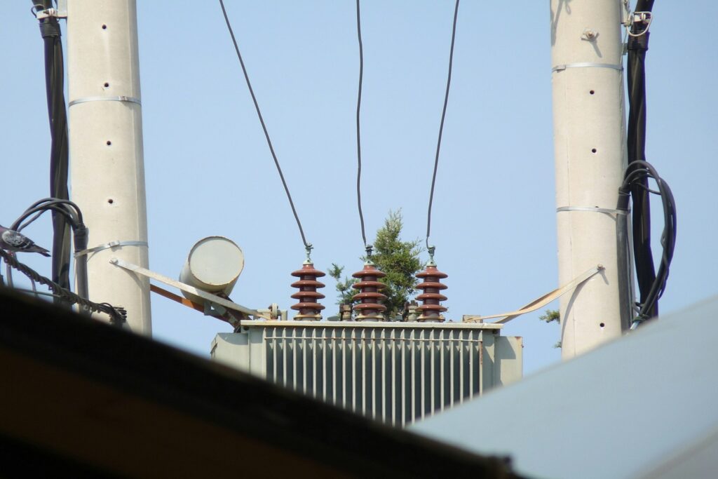 Selecting Premium Dry Type Transformer Suppliers for Your Industrial Equipment Needs 2 Transformer Supplier Article Image dry type transformer suppliers
